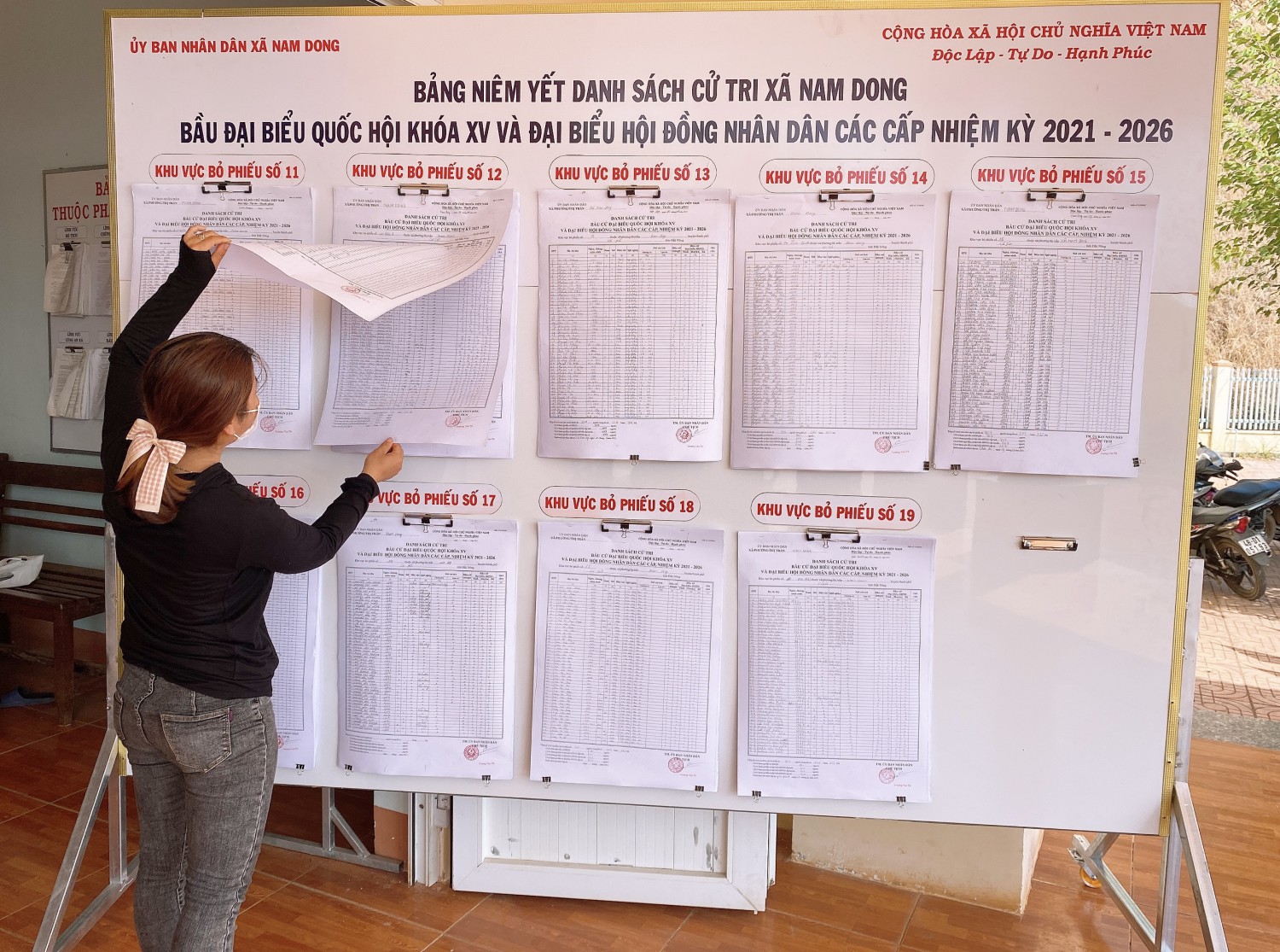 Nam Dong niêm yết danh sách cử tri tại các khu vực bỏ phiếu: Kịp thời, đúng quy định